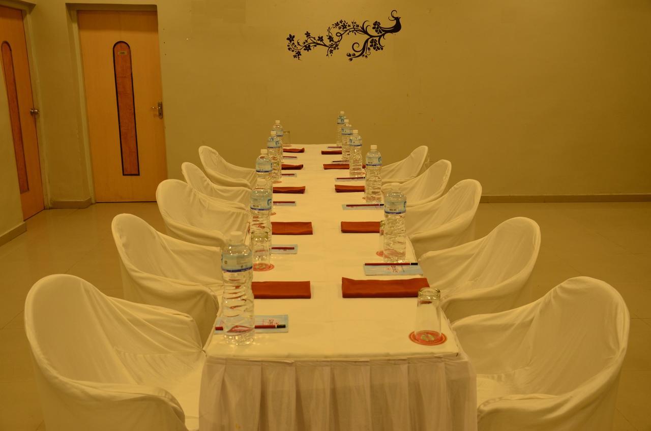 Prithvi Hotels Amhedabad Dış mekan fotoğraf