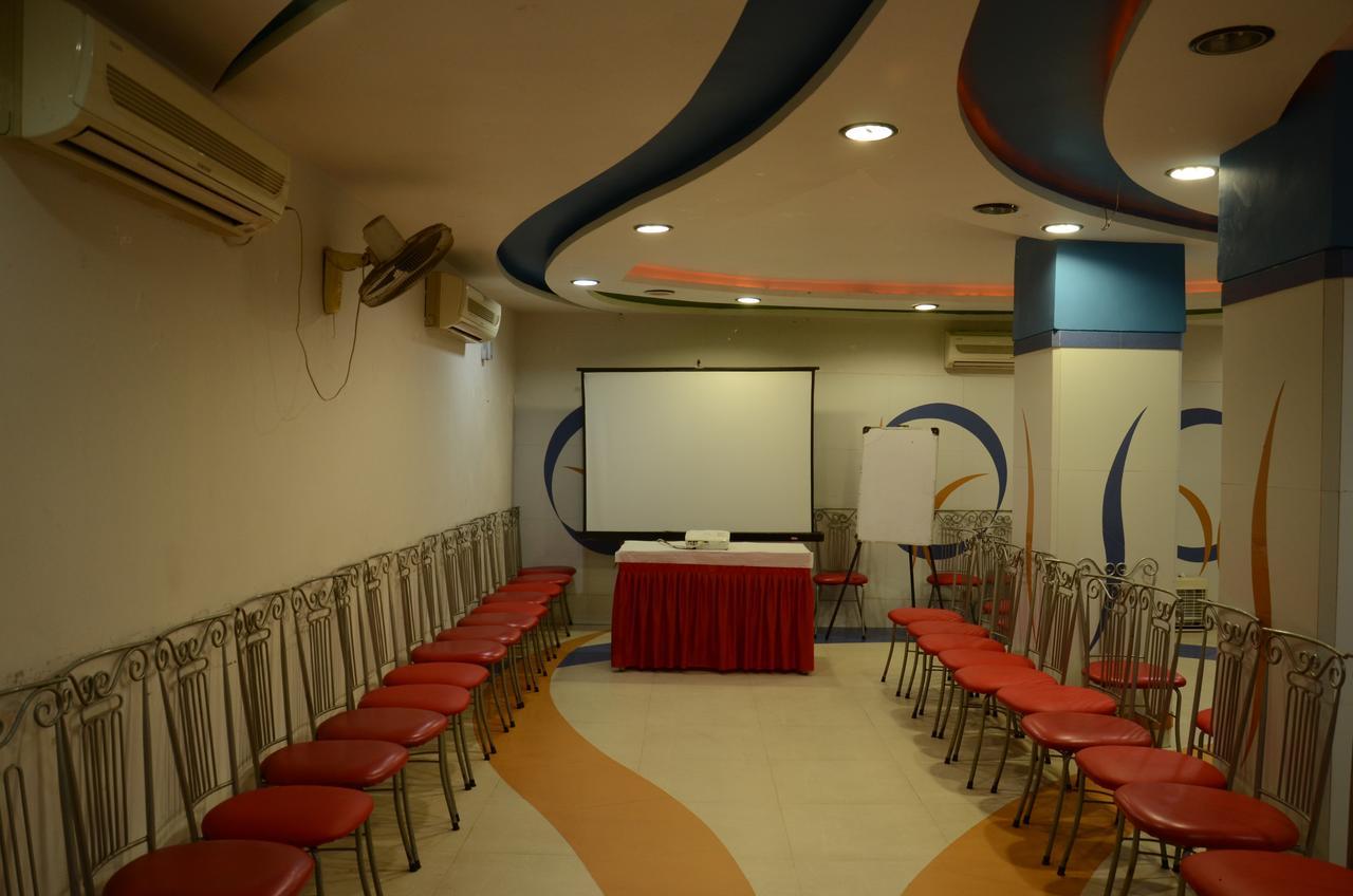 Prithvi Hotels Amhedabad Dış mekan fotoğraf