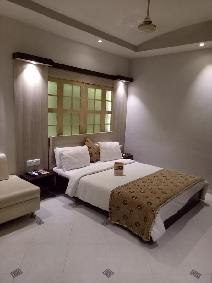 Prithvi Hotels Amhedabad Dış mekan fotoğraf